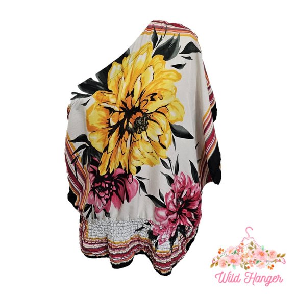 Women's ,Floral, Asymmetrical Butterfly Sleeve, Top, (L-XL) - Picture 1 of 5